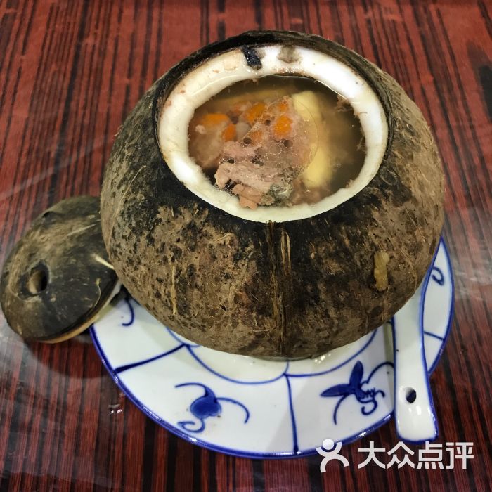 原只椰子炖竹丝鸡