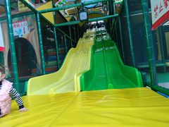 -蒙特利亲子乐园