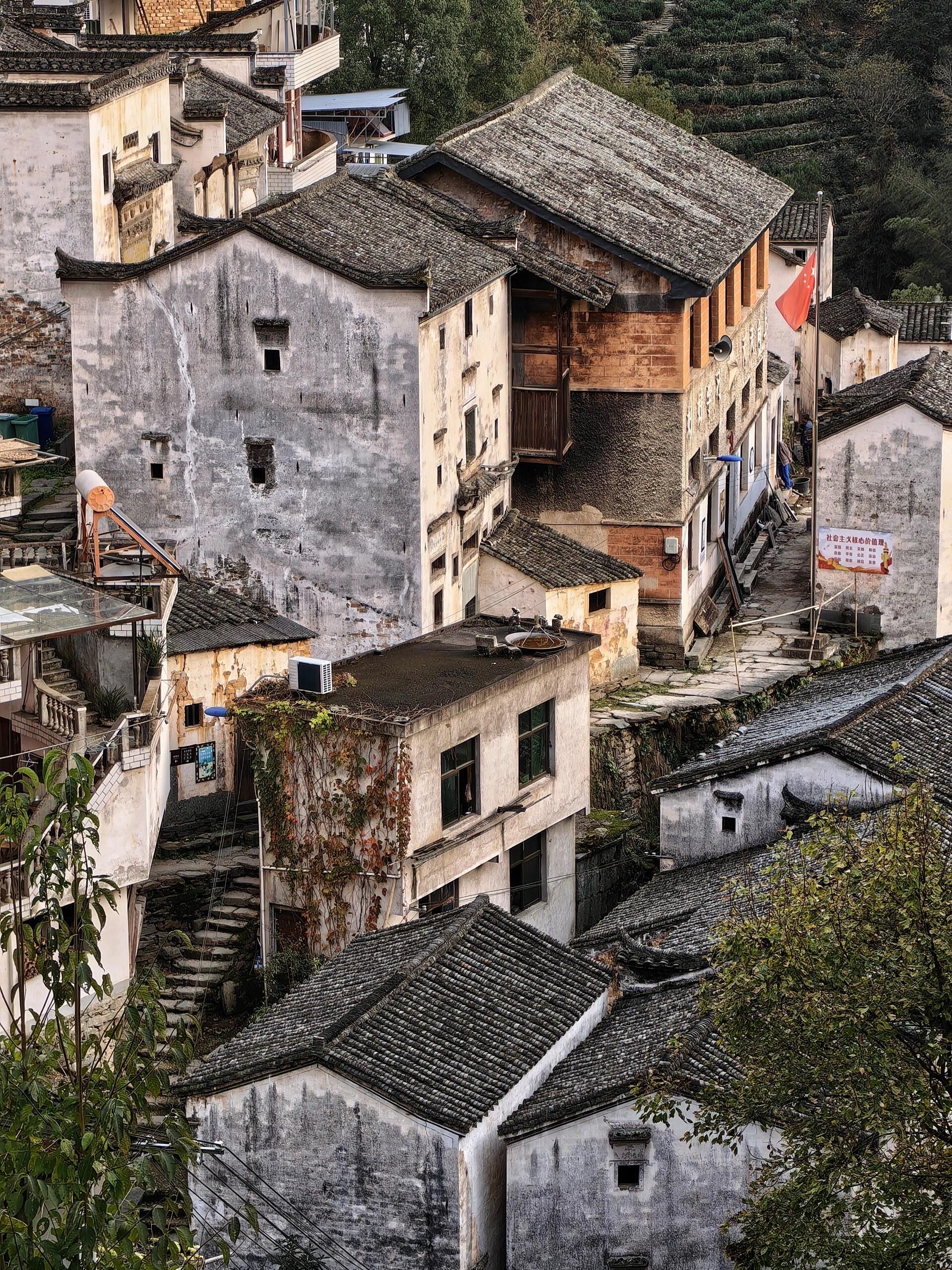 《万二》
安徽省黄山市歙县昌溪乡万二村,第五批中国