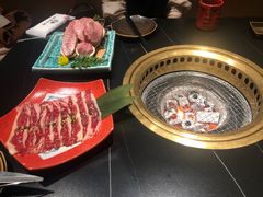 -山川小町·极番烧肉(新地假日广场店)