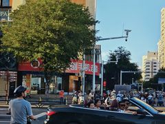 -解放路步行街                