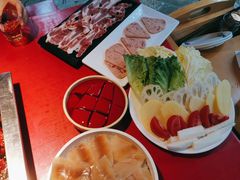 -二荆条·蜀鲜汇城市森林火锅