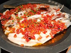 洞庭湖鱼头-望湘园·洞庭渔宴(浦江欢乐颂店)