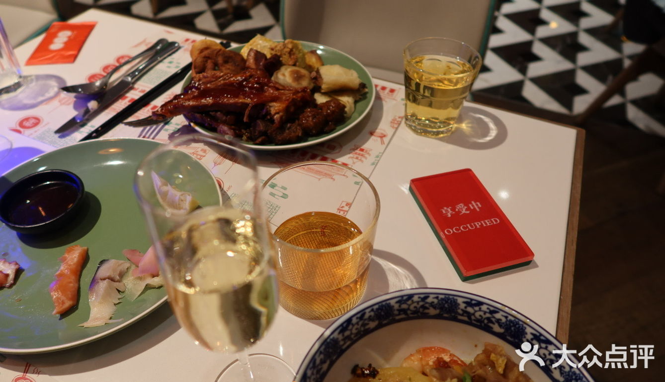 国贸CBD品尝老北京自助餐🍴