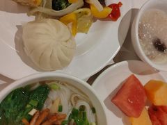 -永恒朗悦酒店(南宁动物园广西大学地铁站店)
