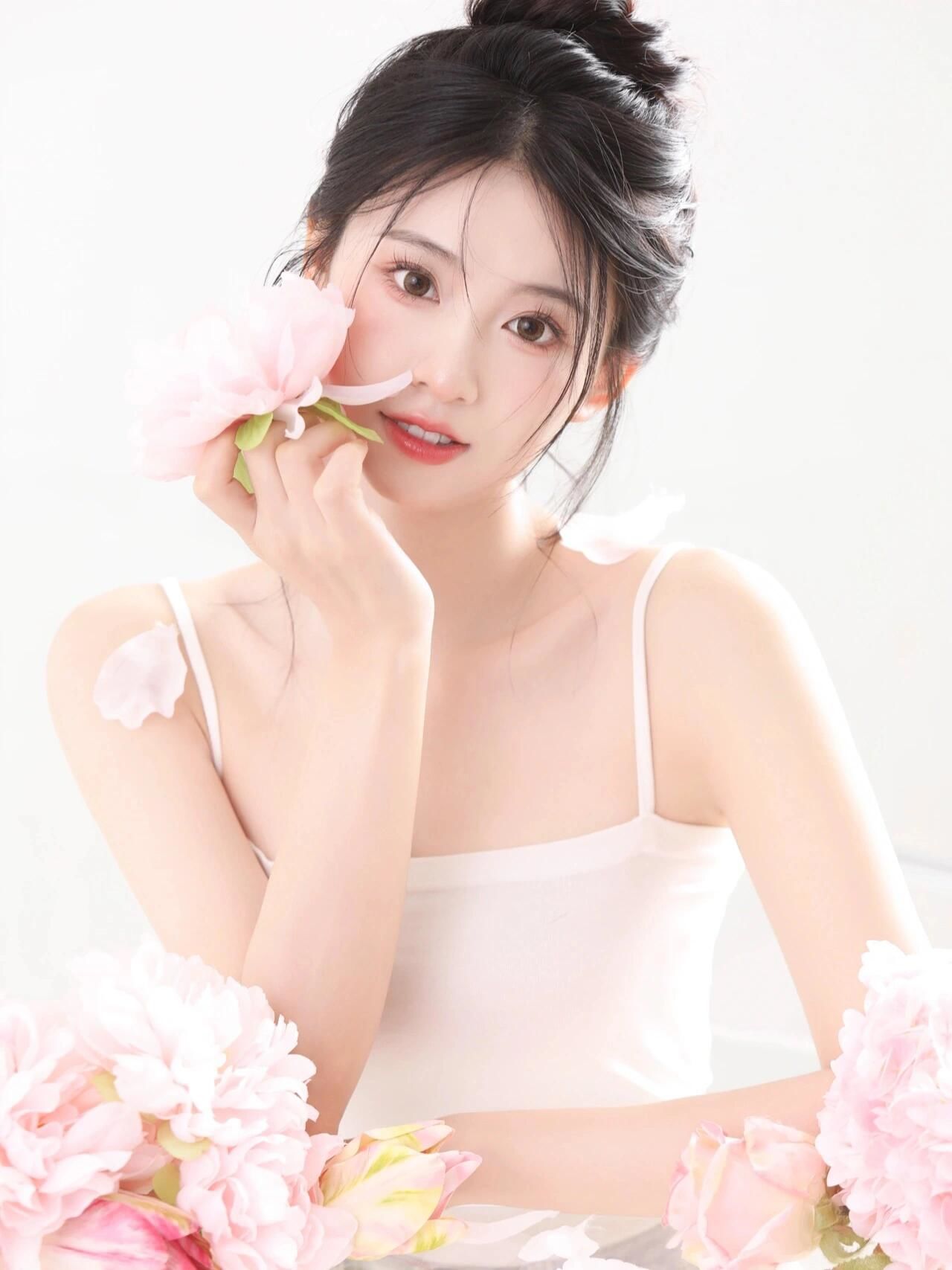 小清新粉色少女写真