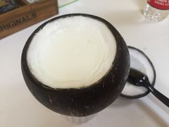 -志龙皇冠吃货椰子铺