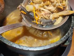 -芸山季·云南山珍菌火锅(人民广场来福士店)