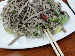 -溢心园香河肉饼总店