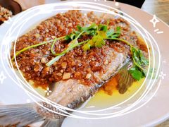 油浸鱼-老闵田螺馆·南昌特色小炒(梦时代店)