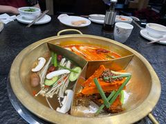 -渝里重庆火锅(航天城店)
