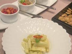 泡椒花菜梗-新荣记(南京西路店)