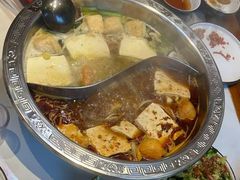 -乡土黄·鲜牛肉火锅·小龙虾(兴业街店)