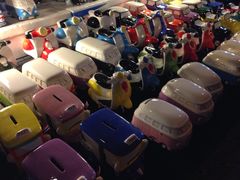 小汽车-周日夜市