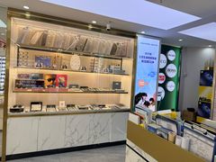 -世纪大明眼镜·林德伯格·蔡司官方授权店(武昌旗舰店)