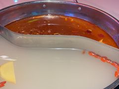 番茄鸳鸯锅-潮牛岛·潮汕鲜切牛肉自助火锅(无锡首店)
