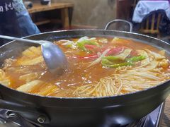 泡菜芝士年糕拉面土豪锅-京玉菲饭店(李村店)