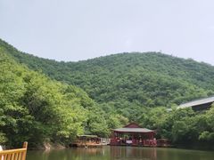 -龙潭大峡谷