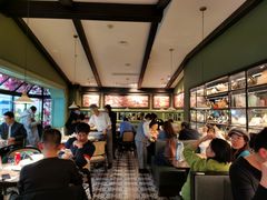 大堂-前海沿·青岛菜(李沧万达店)