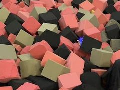 -嘿哟动霸CHUA·新潮玩运动娱乐中心·蹦床滑冰团建乐园