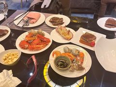 -宝利来国际大酒店-凤凰阁旋转餐厅