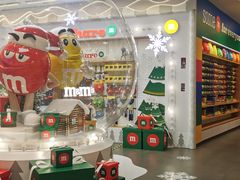 -m豆巧克力世界(上海世茂广场店)