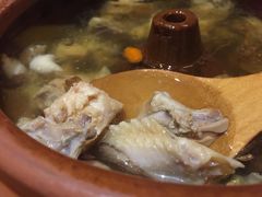 松茸原味汽锅鸡-云海肴·汽锅鸡·云南菜(天津国金汇店)