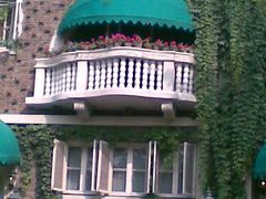 餐厅门口2-成桂西餐厅·42年的味道(五大道疙瘩楼店)