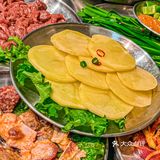 沈阳美食|胡同里烤肉店🆘老式泥炉烟熏味十足‼️