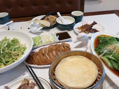 -梅利汴京烤鸭•开封豫菜地标店(东大街店)