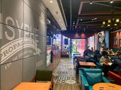 大堂-西西弗书店·矢量咖啡(新光天地店)