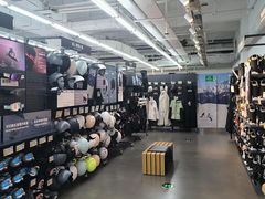 -迪卡侬(苗岭路店)