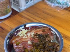 -梁阿婆廿年老牌扣肉糯米饭