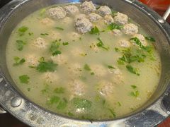 -鸿亨泰杂鱼馆(港馨家园店)