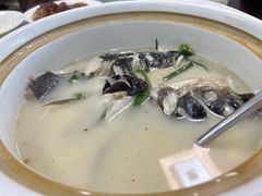 -余杨鸭鸭餐厅