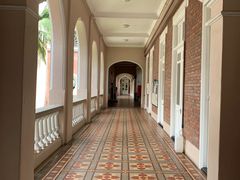 -香港大学