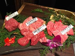 各种部位的松阪牛-松阪牛焼肉M(法善寺横丁店)