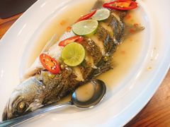 -Chom Cafe and Restaurant