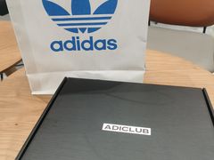 -阿迪达斯(武林银泰三叶草店)