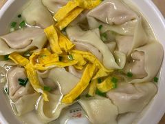 刀鱼馄饨-老半斋(福州路店)