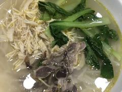 肫丝米线-鸡鸣汤包(广东路店)