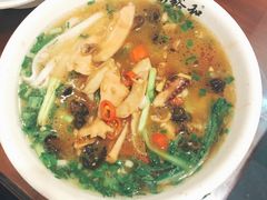 炒鱿鱼汤粉-易裕和·长沙米粉(友谊路店)