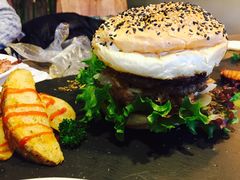 -HIGH FIVE哈福手工汉堡(桂林路店)