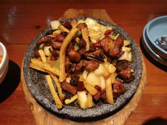 韩式瓦香鸡-鑫日千里马朝鲜族小馆(总店)