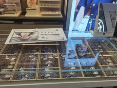 -博士眼镜集团石人工眼镜(虹口万泰店)