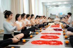 -亚太瑜伽普拉提学院