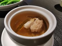 石橄榄老鸡炖响螺-粤凤佬