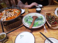 -老滇山寨•云南特色菜•地方菜•民族风情歌舞表演(金碧店)