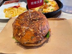 -必胜客(绿地新都会店)