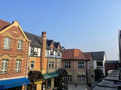 -钟书阁(松江泰晤士小镇店)